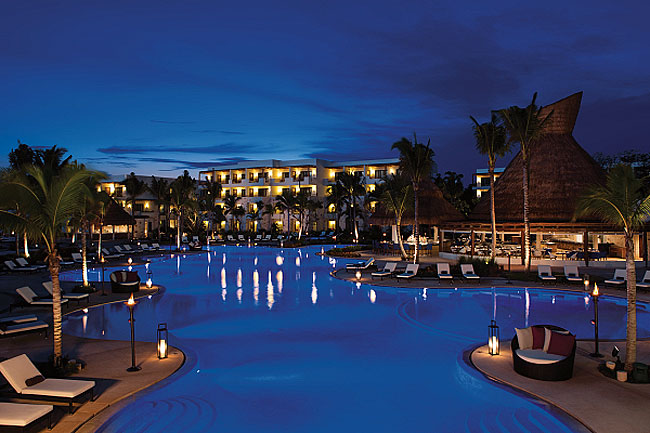 Pool2-Night